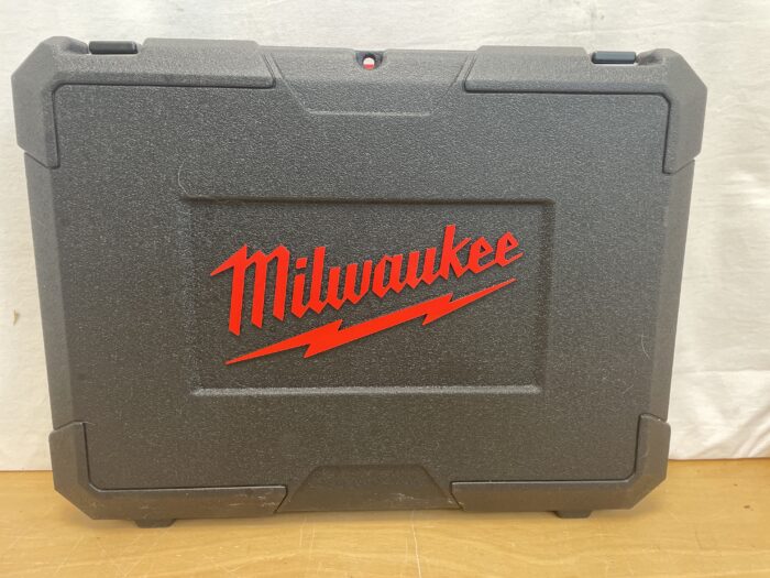 Milwaukee Werkzeugkoffer – Bild 1