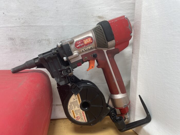 MAX HN25C High Power Druckluft Betonnagler – Bild 1